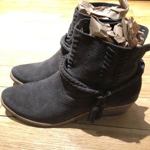 Dolce Vita booties